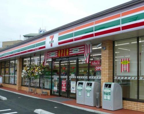 711