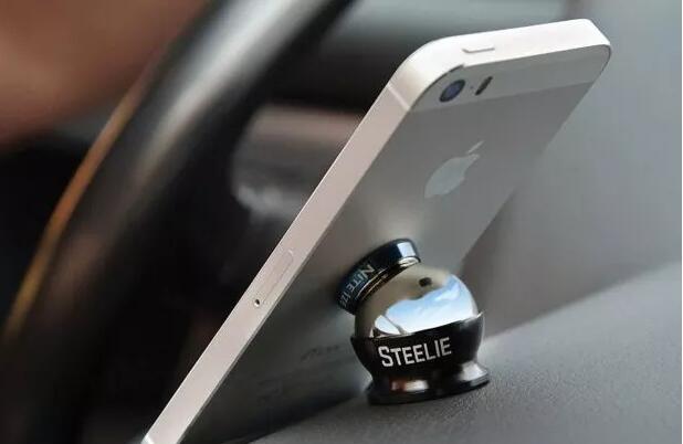 亚马逊联合美国厂家Nite Ize指控多人在亚马逊平台上销售假冒Steelie手机支架